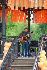 Acoustic guitar from Charlie Hughes at Fringe Sunday