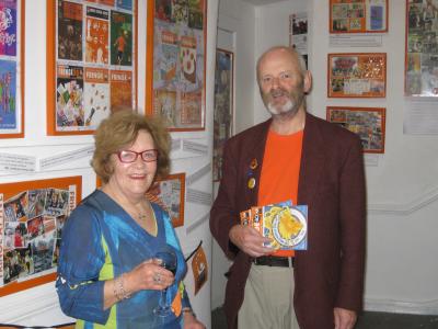 Former chair from the 1980s Barbara Langham and 2019 chair Keith Savage admire the Fringe40 archive exhibition. (credit: Stephanie Billen 2019)