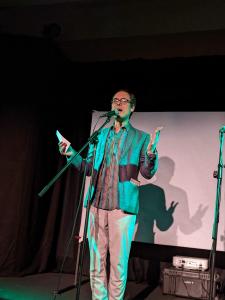 Compere Tom Crawshaw kicks off the Fringe Launch Party at Underground (DO)
