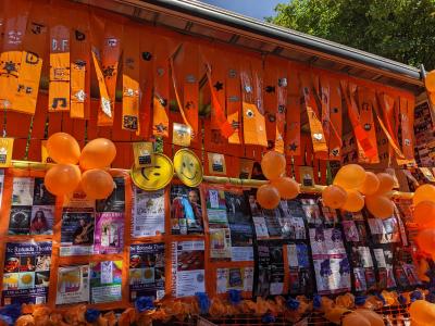 A wall of orange on the Fringe/BIF carnival float (credit: Dan Osborne 2022)