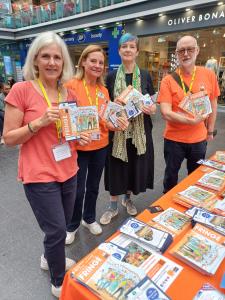 Helen, Catherine, Alex and Fringe Chair, Ian (SB)