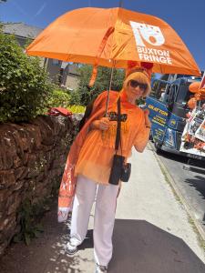 Julie finds some shade (MK)