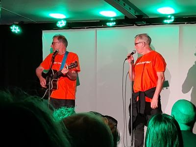 Fred Up give us a taste of their Tellyfull of Songs (CG)