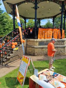 Compere Rob at the bandstand (SB)