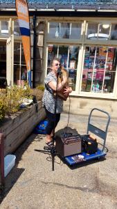 Songbird Anna busking outside the Fringe Desk (credit: Rob Harrison 2026)