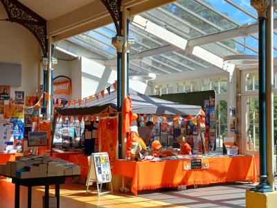 The fabulous Fringe Information Desk (credit: Stephanie Billen 2026)