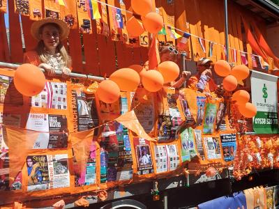 Darcy and performers on the float (DO)