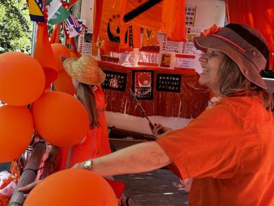 Steph feels the groove on the Carnival Float (credit: Moira Kean 2026)
