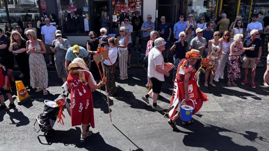 The Fringe team meet crowds on the High Street (MK)
