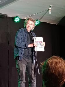 Rob Rouse entertains (credit: Stephanie Billen)
