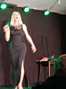Angela Bra promotes her very own bingo game at the Fringe Launch Party 2026 (credit: Stephanie Billen)