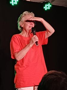 Jeanette Hamilton talks about Fringe Friends (credit: Stephanie Billen)
