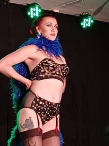 Scarlett Whispers, burlesque performer (credit: Stephanie Billen)