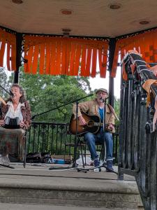 Clarkes and  Co start their performance (credit: Dan Osborne)