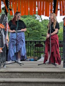 Kim-Louise Sparks performs an excerpt from Jane: England's Nine Day Queen (credit: Dan Osborne)