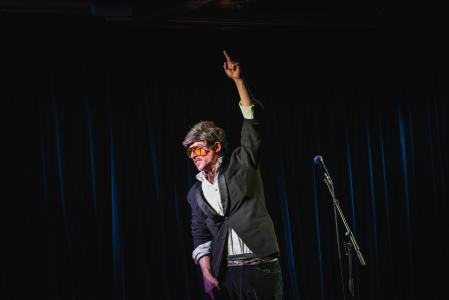 Sir Dickie Benson hosting his cabaret show in Edinburgh. ©Gary Cooper Photography.