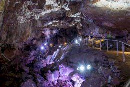 Poole's Cavern